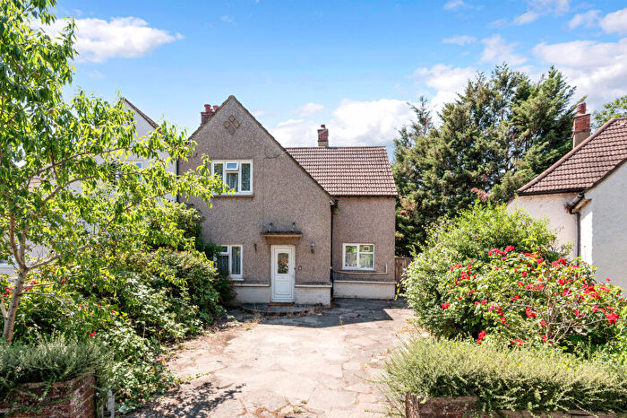 3 Bedroom End Of Terrace House For Sale In Collingwood Road, Sutton, SM1
