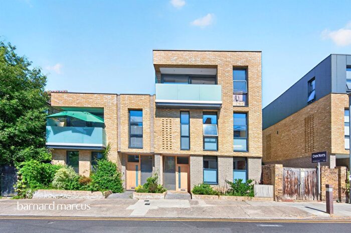 3 Bedroom Semi Detached House For Sale In St. Andrew's Road, Surbiton, KT6