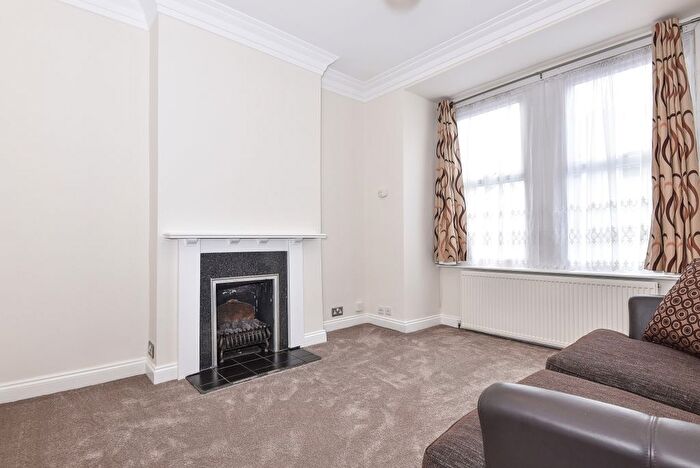 1 Bedroom Flat To Rent In Abbey Road, Wimbledon, London, SW19