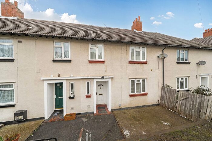 3 Bedroom Terraced House For Sale In Cobland Road, London, SE12