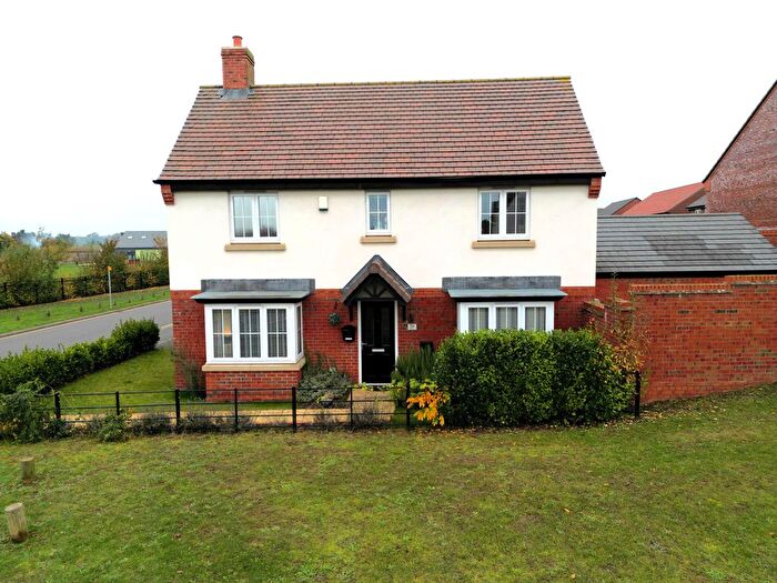 3 Bedroom Detached House To Rent In Yoxall Way, Lichfield, WS13
