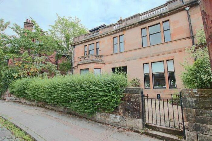 2 Bedroom Flat To Rent In Crown Road North, Glasgow, G12