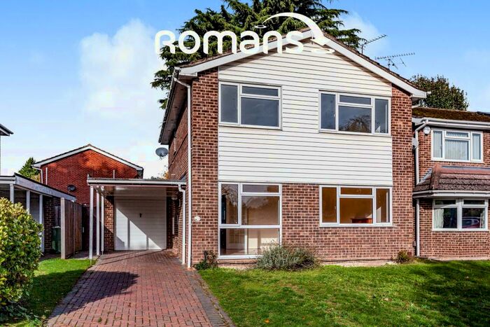 4 Bedroom Detached House To Rent In Seymour Close, SL6