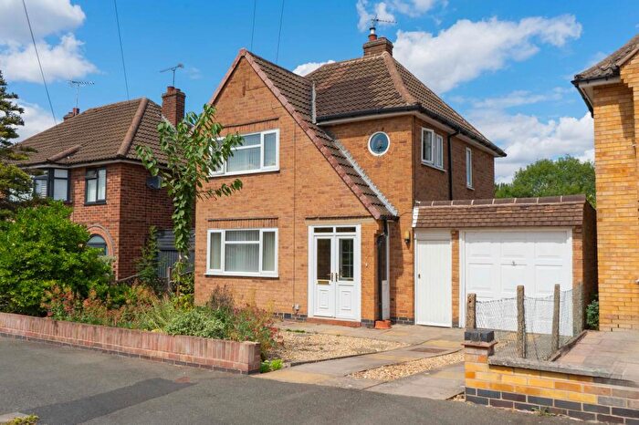 3 Bedroom Detached House For Sale In Ruskington Drive, Wigston, Leicester, LE18
