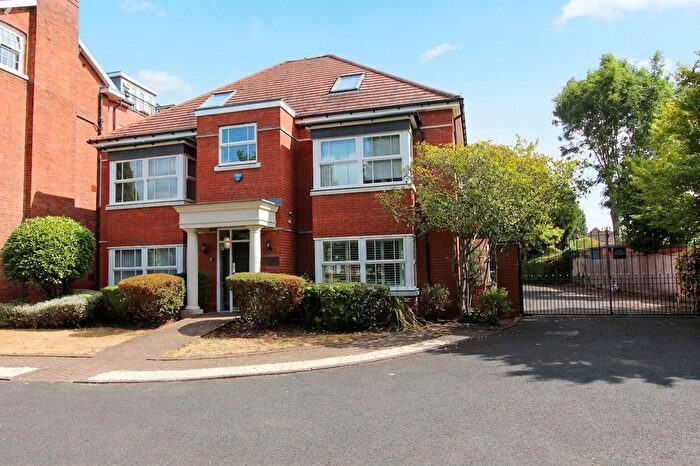 2 Bedroom Flat For Sale In Birmingham Road, Rockingham House, B72