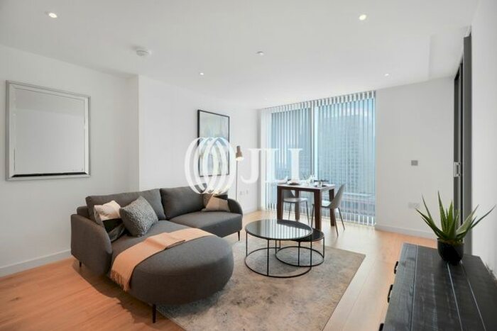 1 Bedroom Flat To Rent In Landmark Pinnacle, Marsh Wall, E14