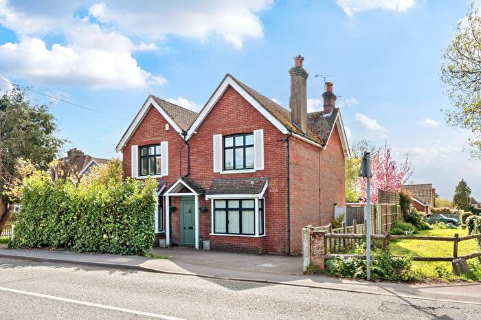 3 Bedroom Detached House For Sale In Headley Road, Liphook, GU30