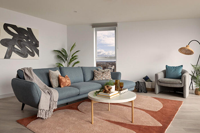 3 Bedroom Apartment To Rent In Dockside, Edinburgh, EH6