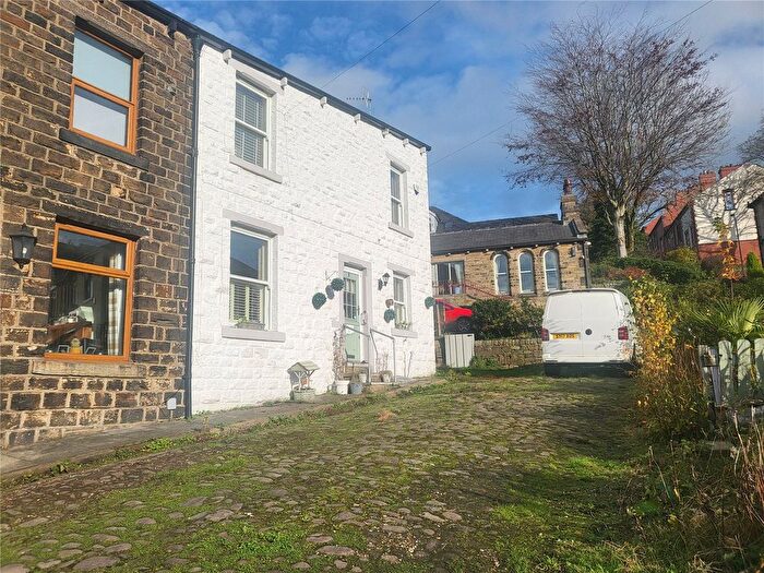 2 Bedroom End Of Terrace House For Sale In Spring Grove, Greenfield, Saddleworth, OL3
