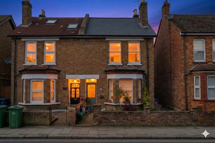 3 Bedroom Semi Detached House For Sale In Homesdale Road, Bromley, BR2