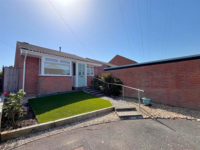 2 Bedroom Detached Bungalow For Sale In Higher End, Chickerell, Weymouth, DT3