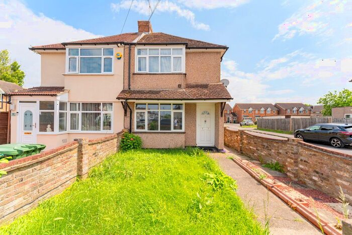 3 Bedroom Semi-Detached House To Rent In Cranford Avenue, Stanwell, Staines, TW19