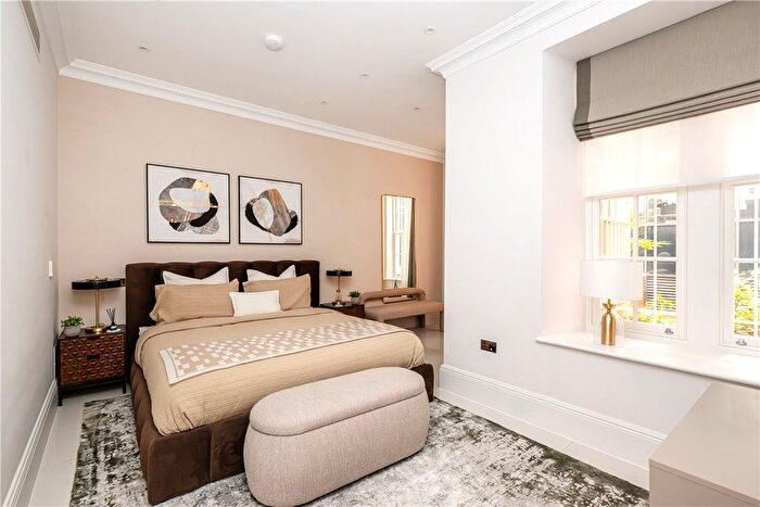 1 Bedroom Flat To Rent In Stratton Street, London, W1J