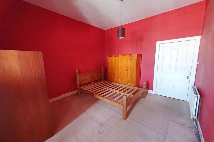 1 Bedroom Flat For Sale In C, High Street, Dumbarton, G82