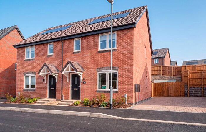 3 Bedroom Property To Rent In Bluebell Way, Shepshed, Loughborough, LE12