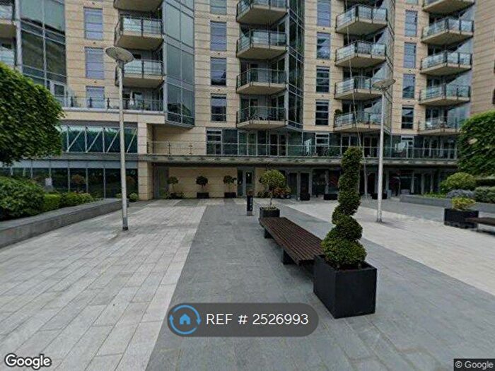 2 Bedroom Flat To Rent In Kingfisher Houes, London, SW18