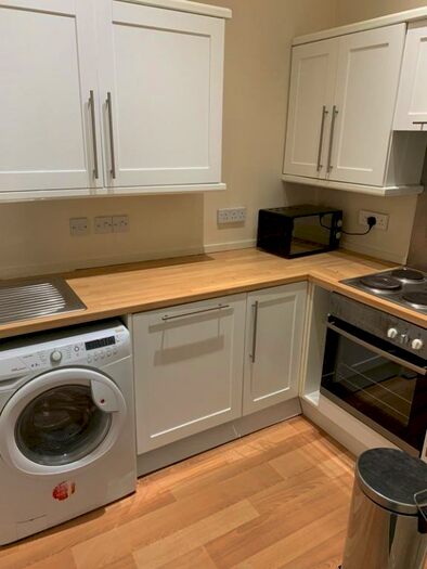 3 Bedroom Flat To Rent In Murieston Crescent, Dalry, Edinburgh, EH11