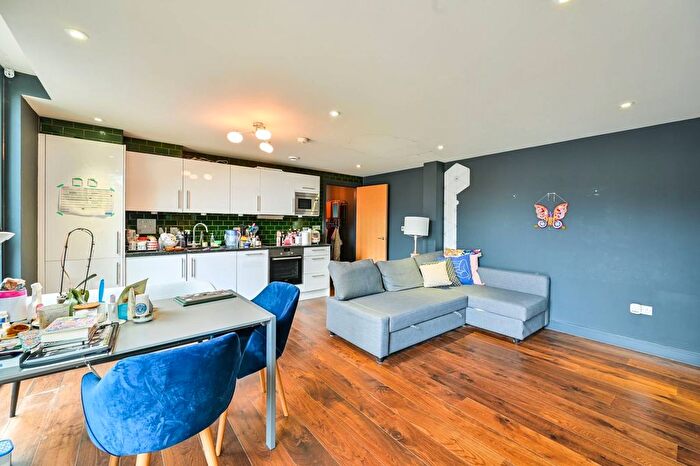 1 Bedroom Flat For Sale In Westminster Bridge Road, Southwark, London, SE1