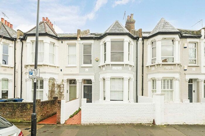 4 Bedroom Flat To Rent In Bridgman Road, Chiswick, W4