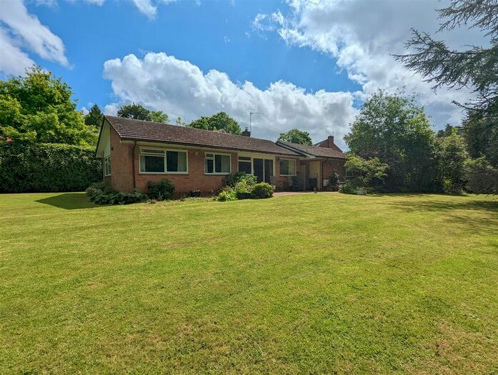 3 Bedroom Detached Bungalow For Sale In Cradley, Malvern, WR13