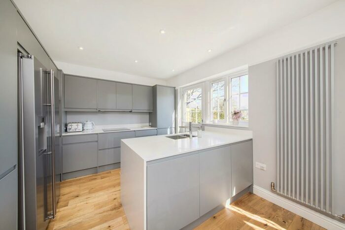 3 Bedroom House To Rent In Casino Avenue, Herne Hill, London, SE24