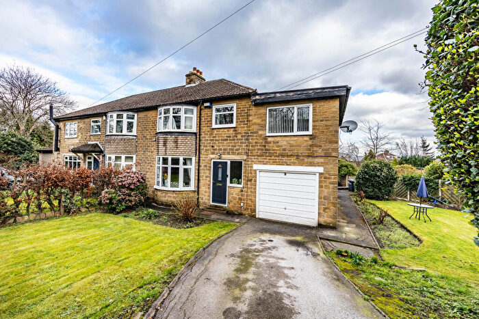 4 Bedroom Semi Detached House For Sale In Howard Avenue, Huddersfield, HD3