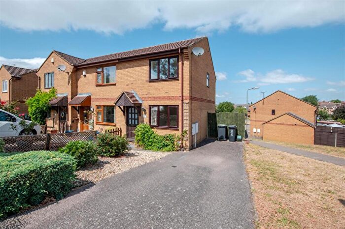 2 Bedroom End Of Terrace House For Sale In Bailey Court, Higham Ferrers, NN10