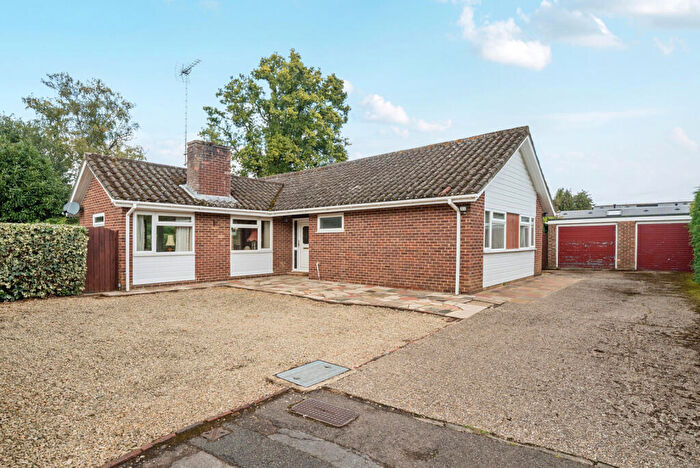 3 Bedroom Bungalow For Sale In Makins Road, Henley-on-Thames, Oxfordshire, RG9