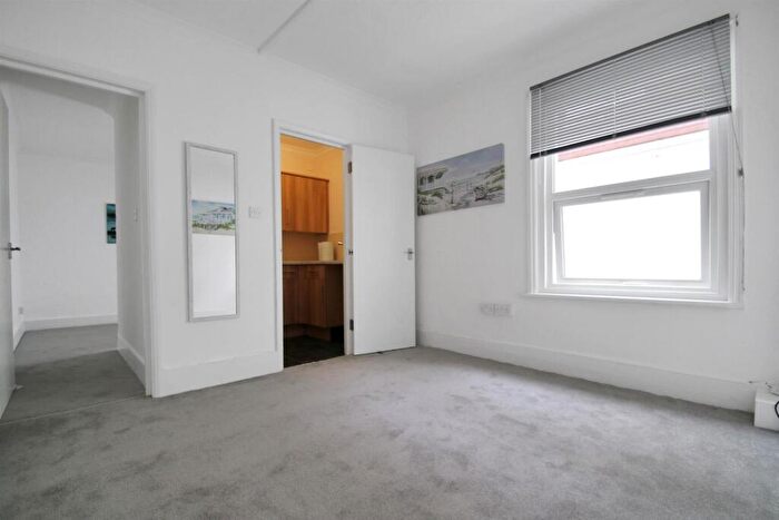 1 Bedroom Flat For Sale In Rowlands Road, Worthing, BN11