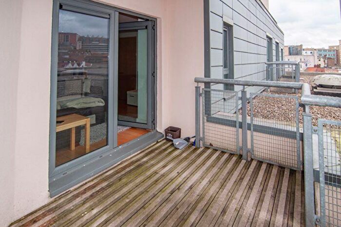 1 Bedroom Flat To Rent In Broad Quay, Bristol, BS1