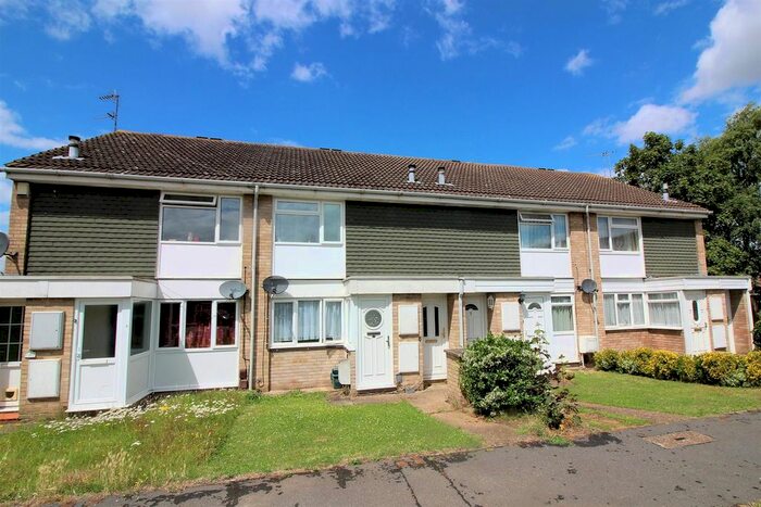 1 Bedroom Maisonette To Rent In Slattenham Close, Aylesbury, HP19