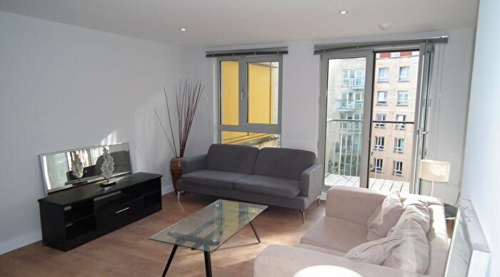 2 Bedroom Flat To Rent In Vizion, London - Epc Rating B, N7