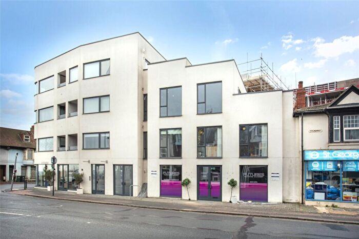 2 Bedroom Flat To Rent In Wellington Road, Portslade, Brighton, BN41