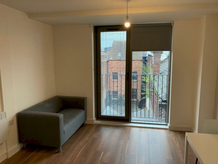 1 Bedroom Flat To Rent In (Block E), Slater Place, L1