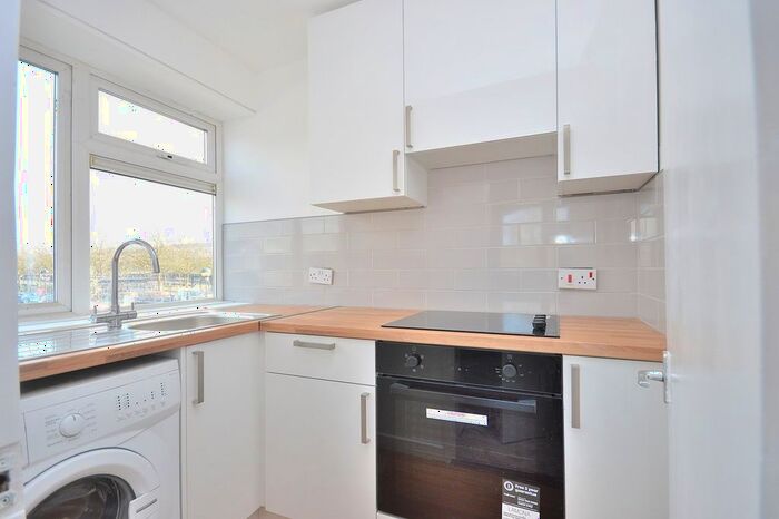 1 Bedroom Flat To Rent In Silbury Boulevard, Milton Keynes, MK9