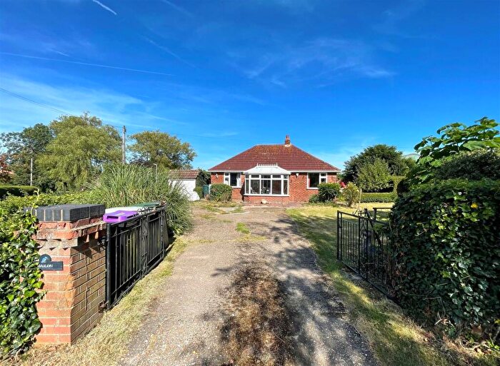 2 Bedroom Detached Bungalow For Sale In Church Lane, Alvingham, Louth, LN11