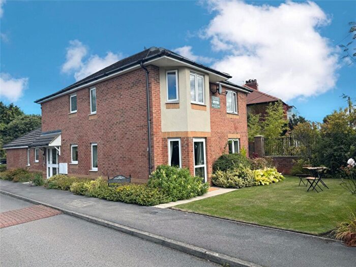 1 Bedroom Apartment For Sale In Camsell Court, Framwellgate Moor, Duram, DH1