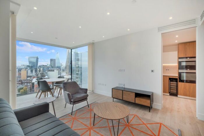 3 Bedroom Apartment To Rent In Neroli House, Goodman's Fields, Aldgate, E1