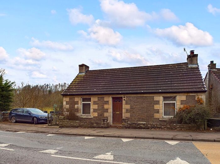 2 Bedroom Detached House For Sale In Riverside Road, Kirkfieldbank, ML11