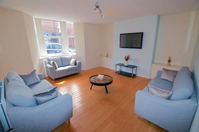 6 Bedroom Terraced House To Rent In £pppw Warwick Street, Heaton, NE6