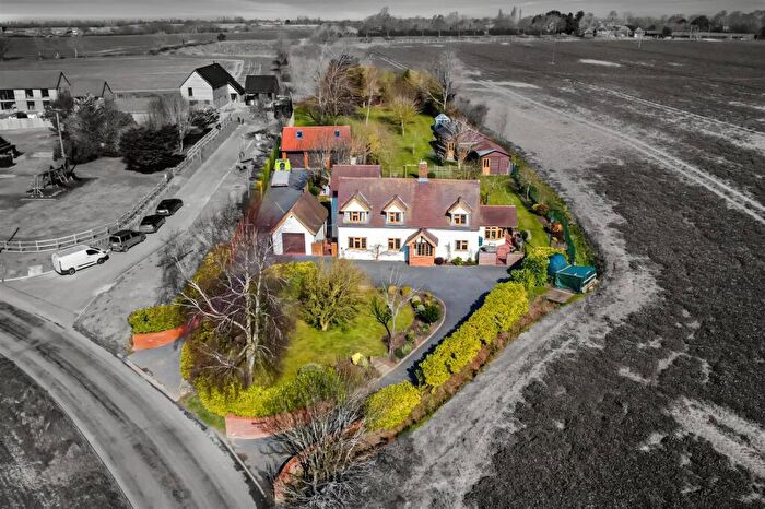 5 Bedroom Detached House For Sale In Lower Farm Road, Ringshall, Stowmarket, IP14