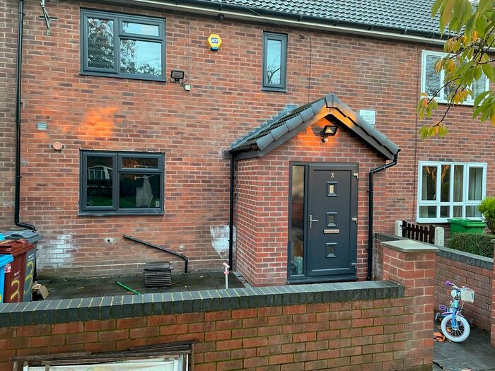 3 Bedroom Semi-Detached House To Rent In Ongar Walk, Manchester, M9