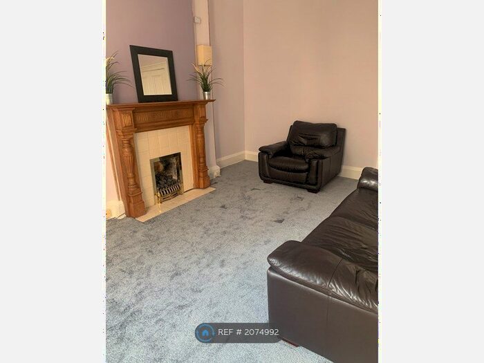 2 Bedroom Flat To Rent In Ratcliffe Terrace, Edinburgh, EH9