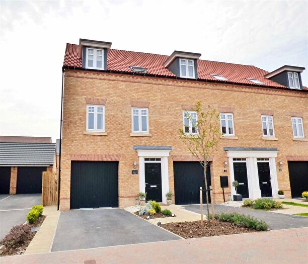3 Bedroom End Of Terrace House To Rent In Garbutt Close, Stamford Bridge, YO41