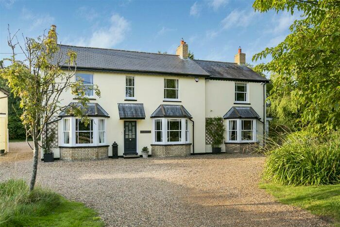 4 Bedroom Detached House For Sale In Roe Green, Sandon, Buntingford, SG9