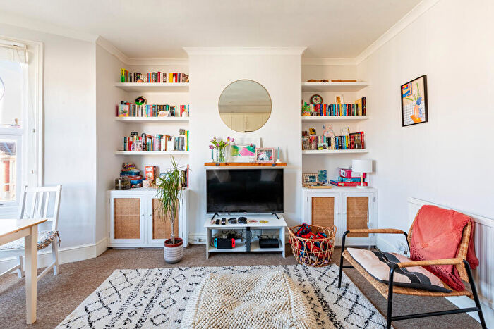 2 Bedroom Flat For Sale In Somerset Road, Knowle, Bristol., BS4