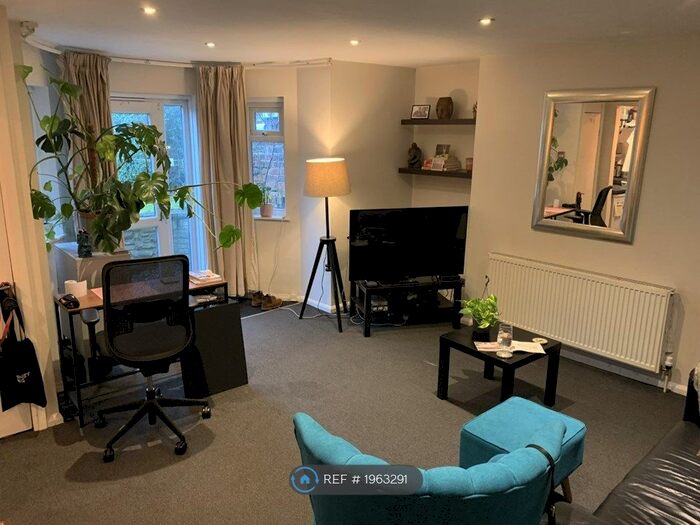 1 Bedroom Flat To Rent In Victoria Road, Leeds, LS6