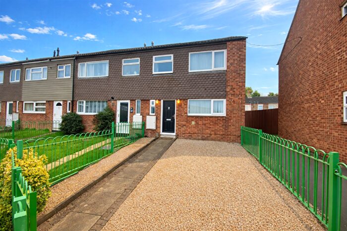 3 Bedroom End Of Terrace House For Sale In Fellowes Gardens, Fletton, Peterborough, Cambridgeshire, PE2