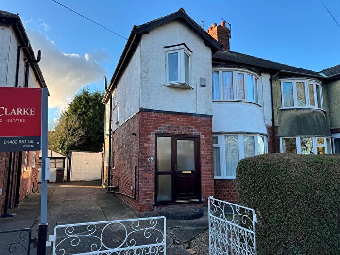 4 Bedroom Semi-Detached House For Sale In Anlaby Park Road North, Hull, HU4