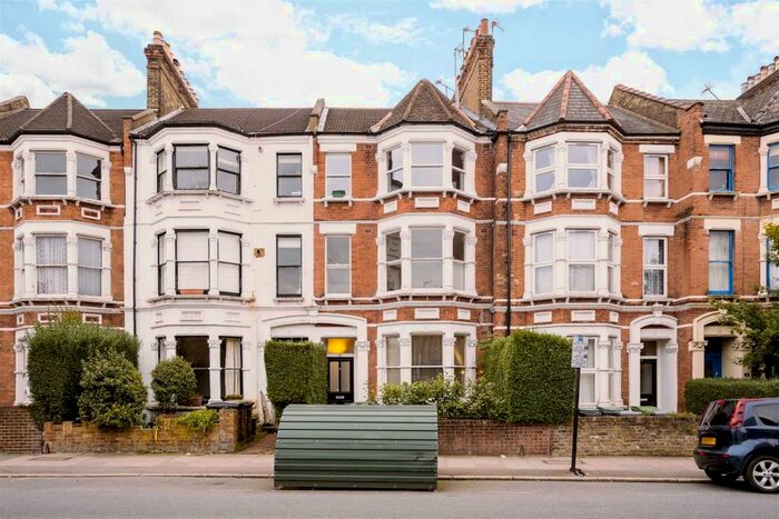 2 Bedroom Flat To Rent In Stapleton Hall Road, Stroud Green, N4